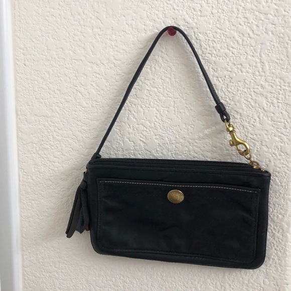 Coach Handbags - Coach wristlet
